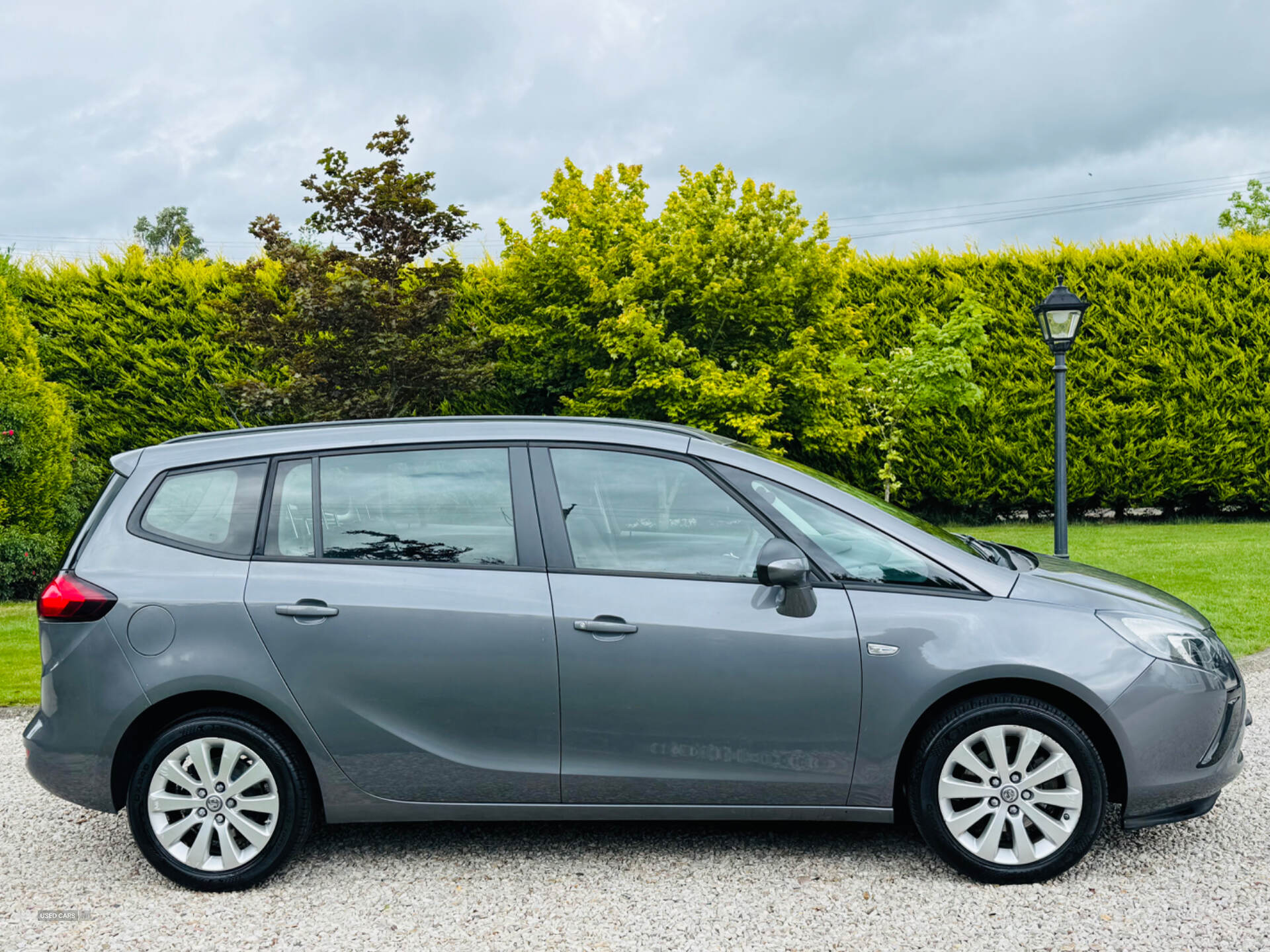 Mar 2016 Vauxhall Zafira Tourer 1.4T Design 5dr