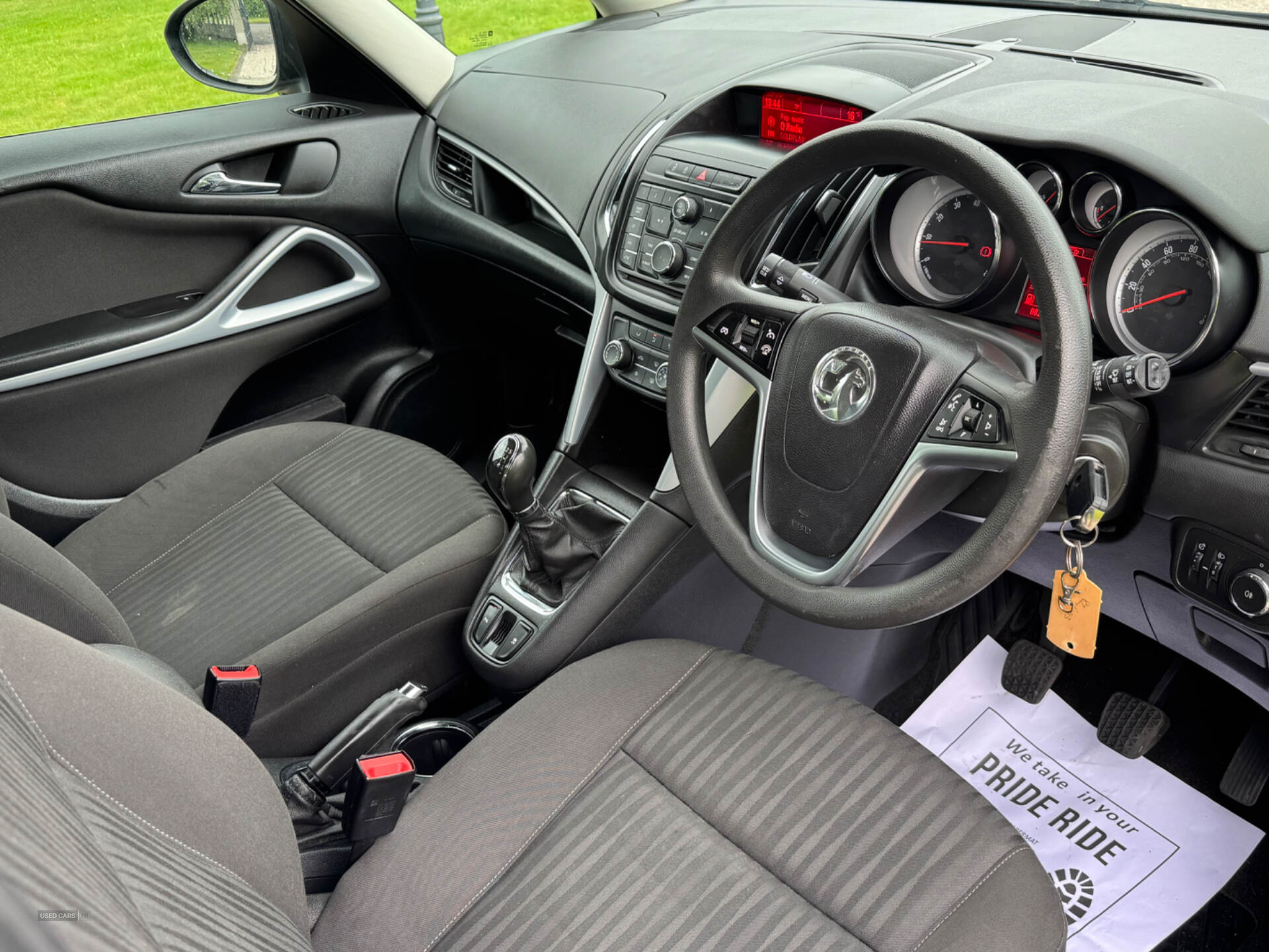 Mar 2016 Vauxhall Zafira Tourer 1.4T Design 5dr