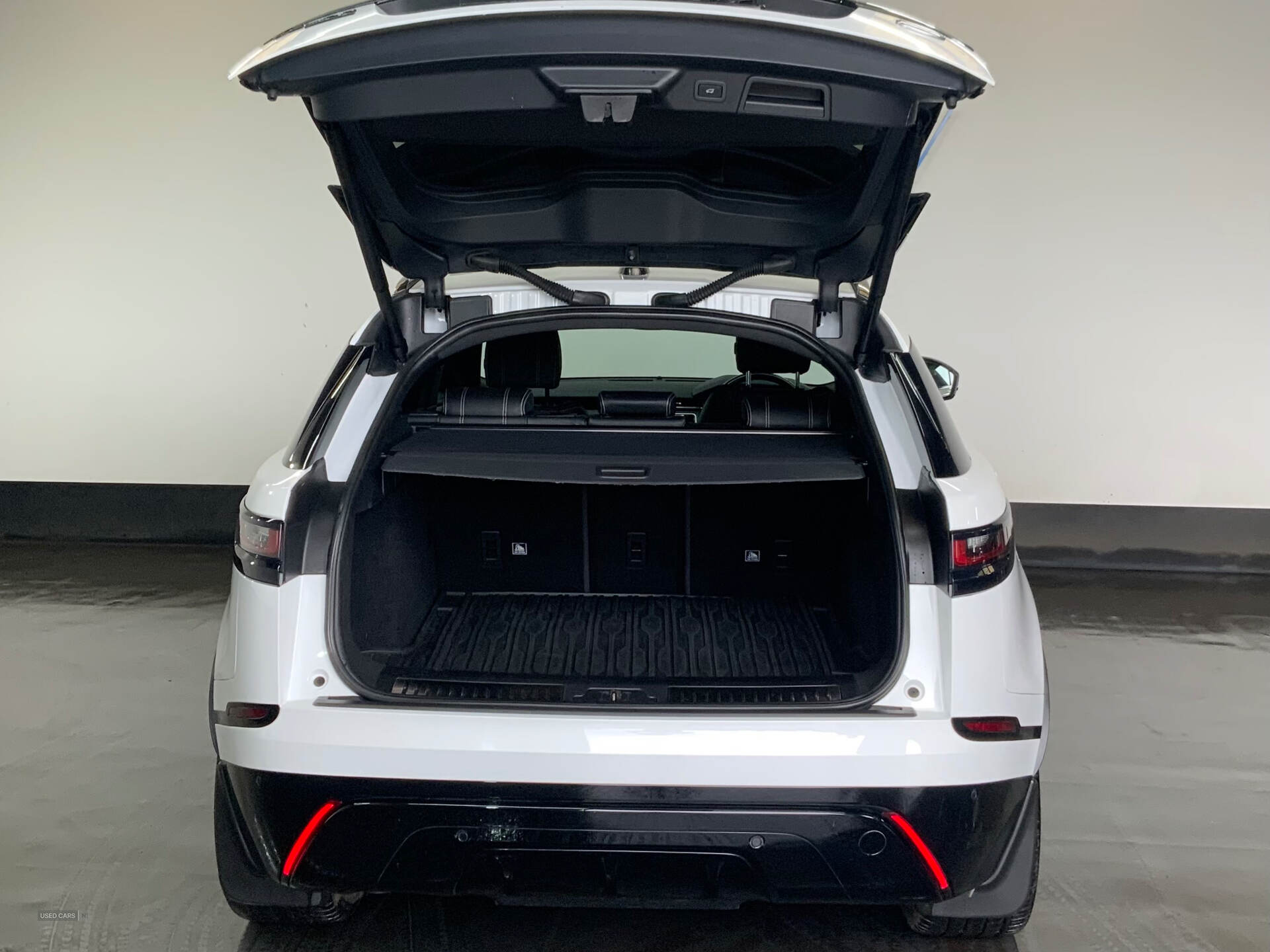 Sep 2019 Land Rover Range Rover Velar 2.0 D180 R-Dynamic S 5dr Auto