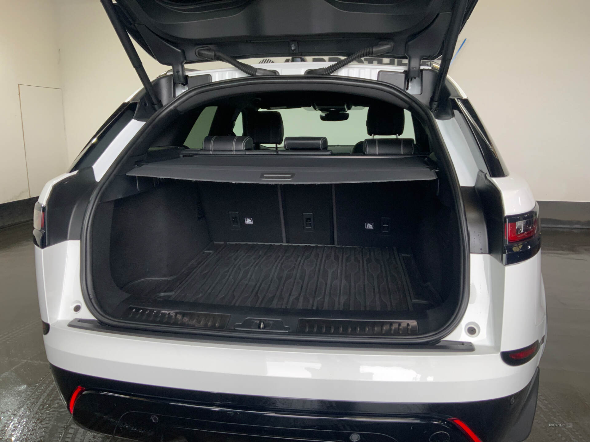 Sep 2019 Land Rover Range Rover Velar 2.0 D180 R-Dynamic S 5dr Auto
