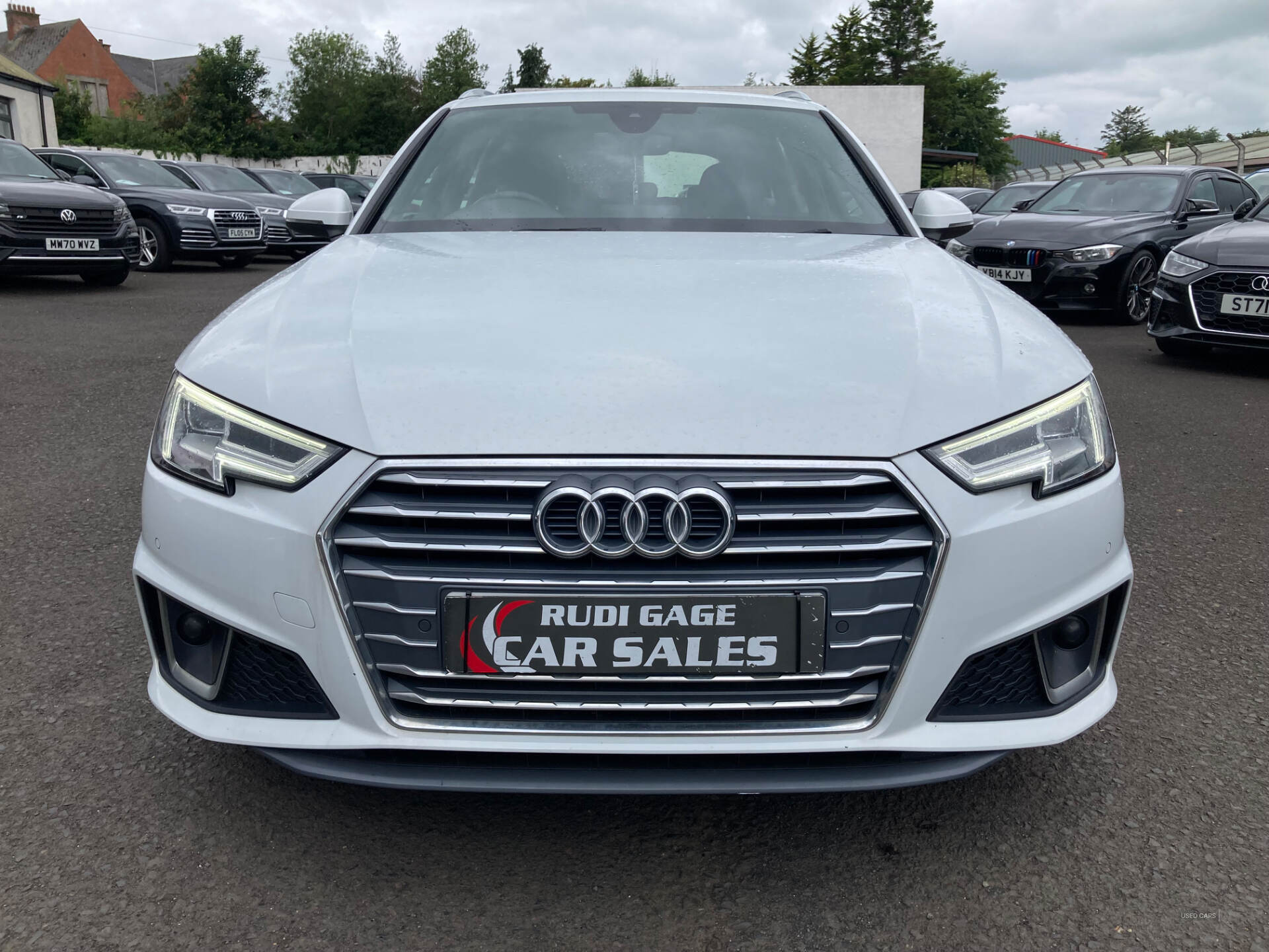Audi A4 DIESEL AVANT in Antrim