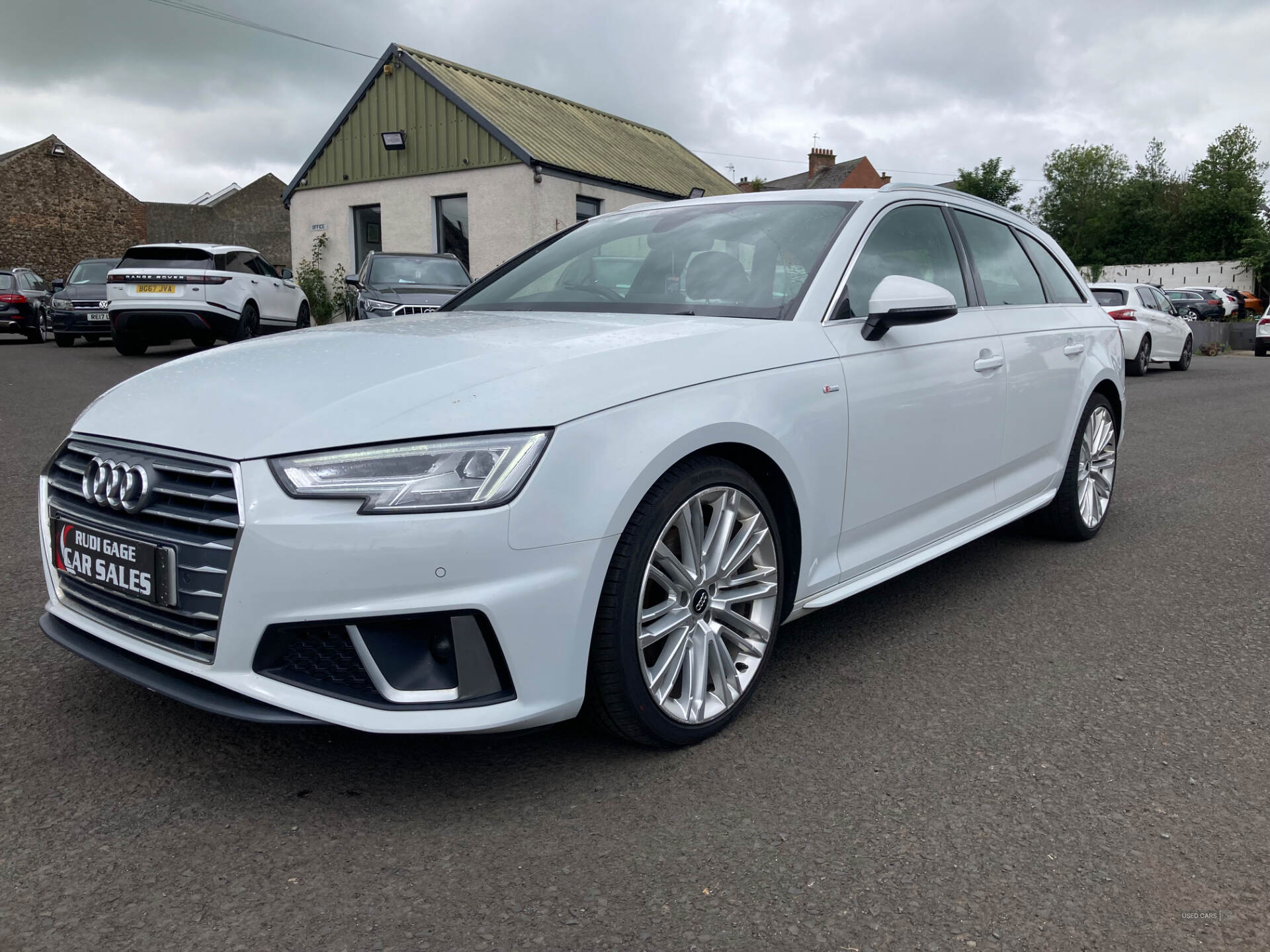 Audi A4 DIESEL AVANT in Antrim