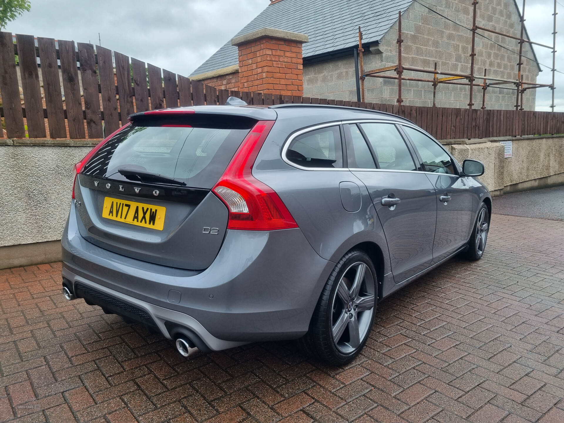 Mar 2017 Volvo V60 D2 [120] R DESIGN Nav 5dr