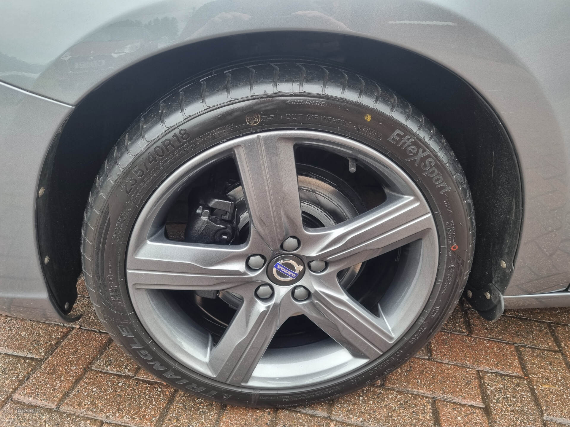 Mar 2017 Volvo V60 D2 [120] R DESIGN Nav 5dr