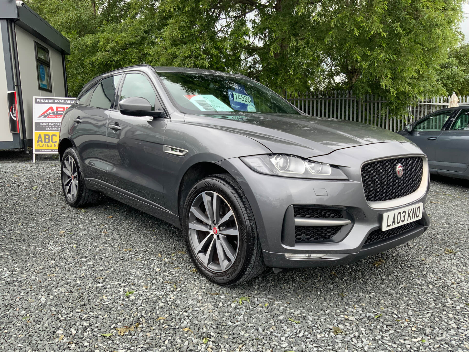 Mar 2018 Jaguar F-Pace 2.0d R-Sport 5dr Auto AWD