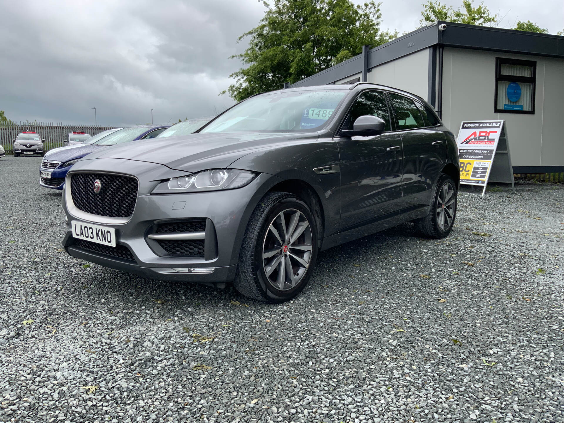 Mar 2018 Jaguar F-Pace 2.0d R-Sport 5dr Auto AWD