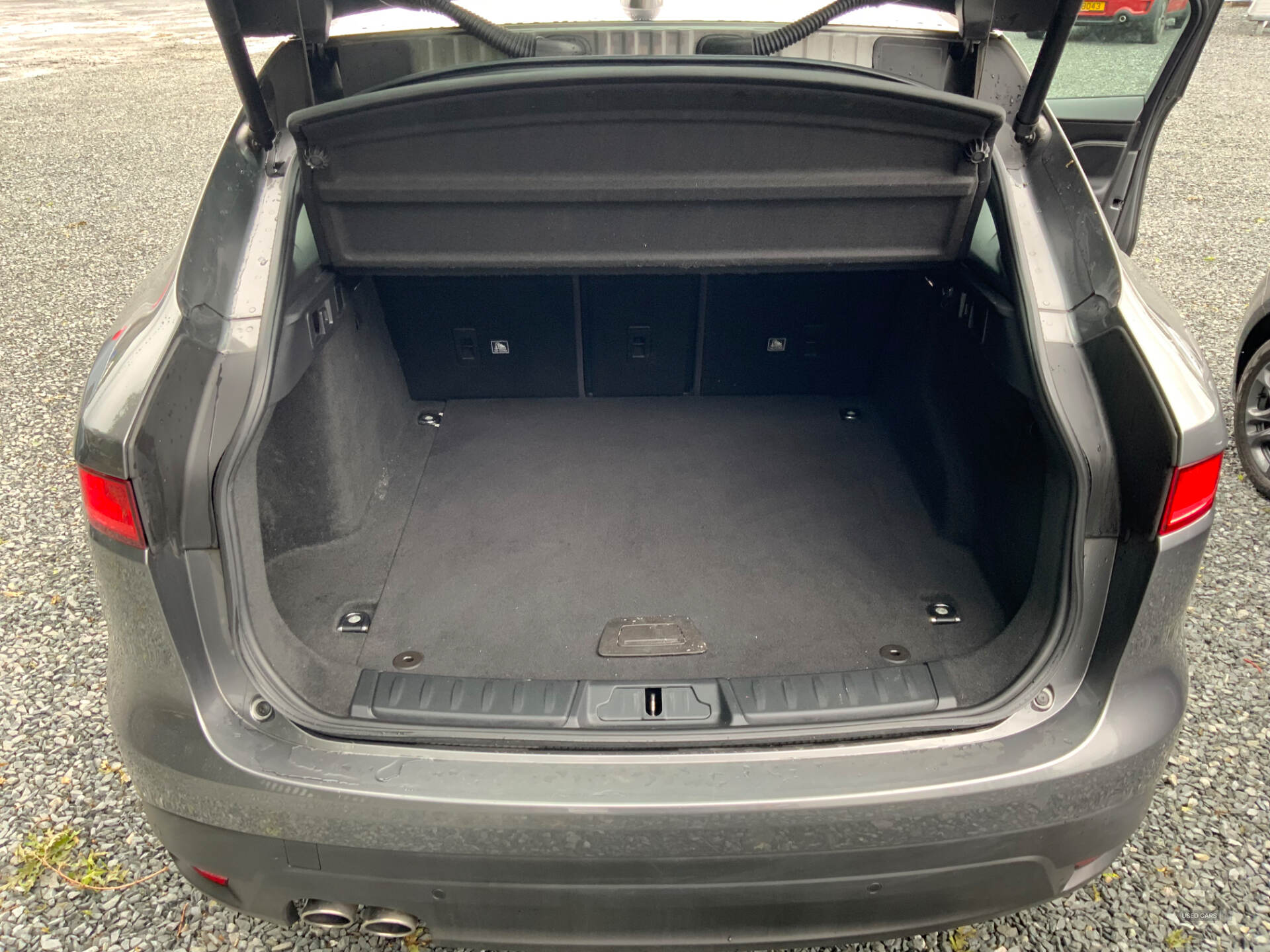 Mar 2018 Jaguar F-Pace 2.0d R-Sport 5dr Auto AWD