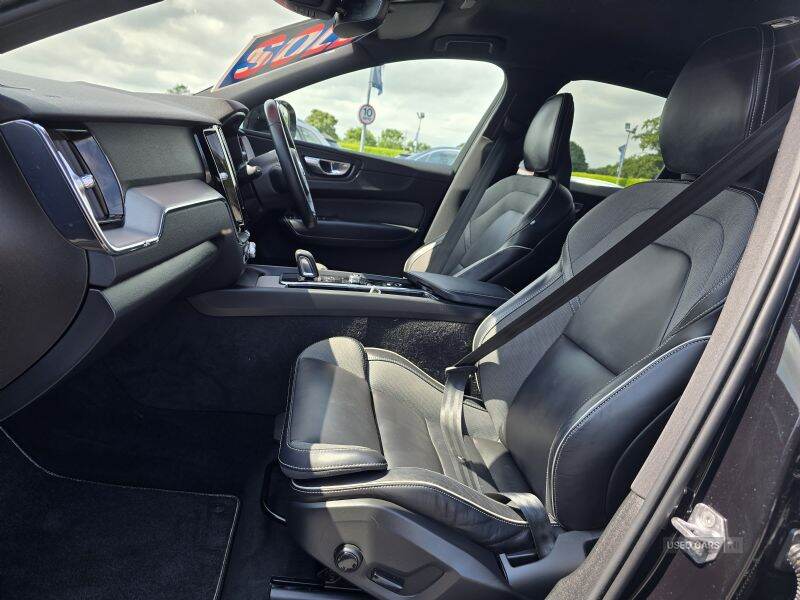 Apr 2021 Volvo XC60 2.0 B4D R DESIGN 5dr Geartronic