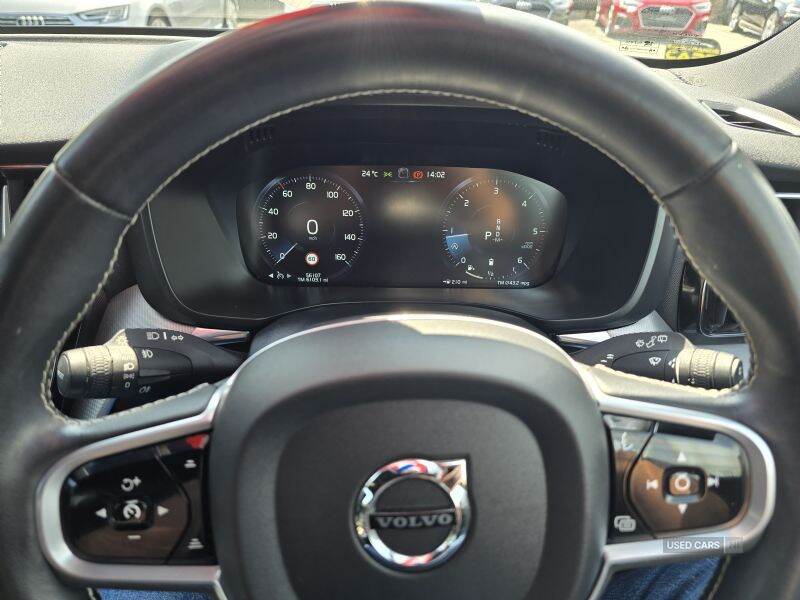 Apr 2021 Volvo XC60 2.0 B4D R DESIGN 5dr Geartronic