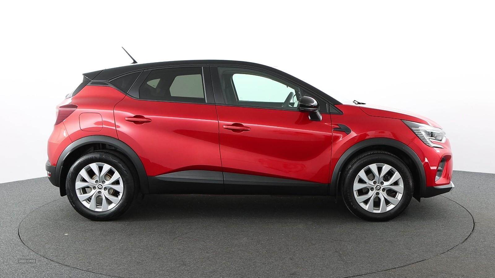 Mar 2022 Renault Captur 1.3 TCE 140 Iconic Edition 5dr EDC