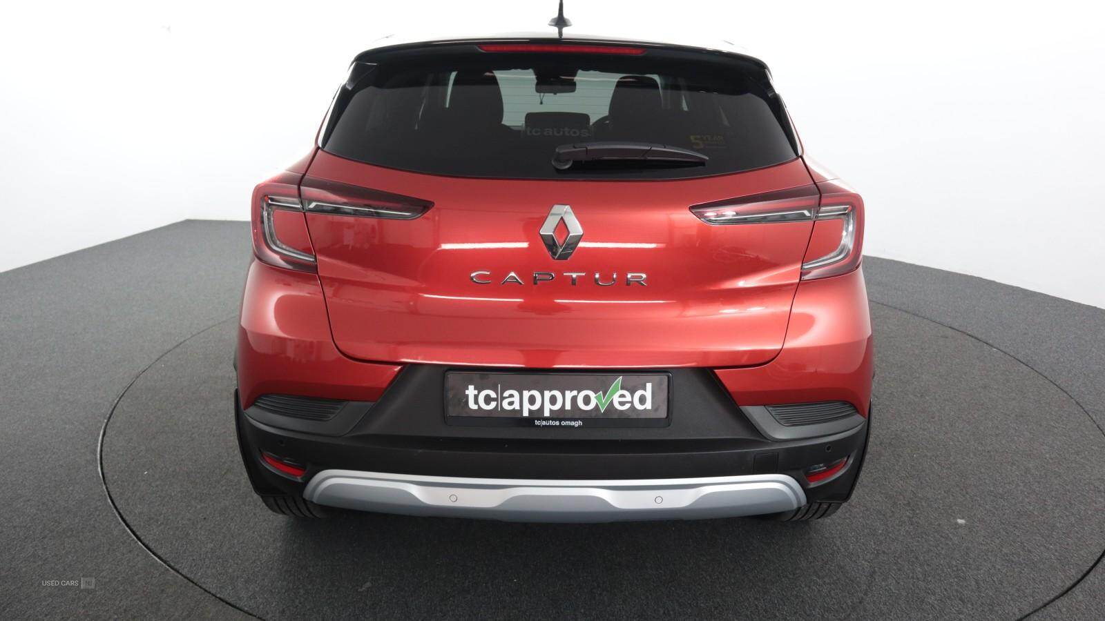 Mar 2022 Renault Captur 1.3 TCE 140 Iconic Edition 5dr EDC