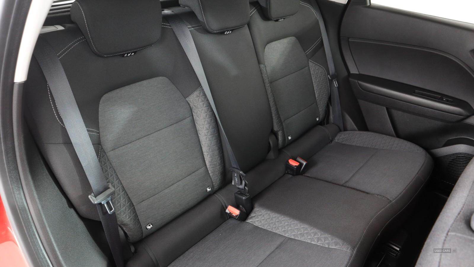 Mar 2022 Renault Captur 1.3 TCE 140 Iconic Edition 5dr EDC