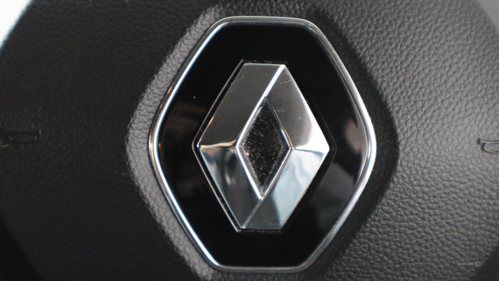 Mar 2022 Renault Captur 1.3 TCE 140 Iconic Edition 5dr EDC