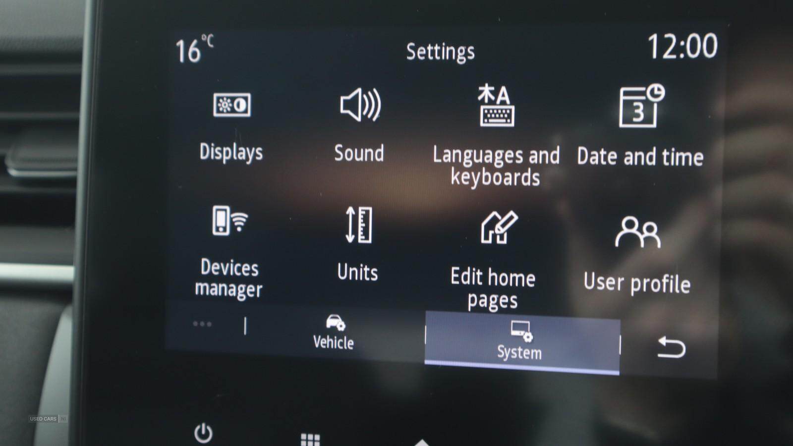 Mar 2022 Renault Captur 1.3 TCE 140 Iconic Edition 5dr EDC