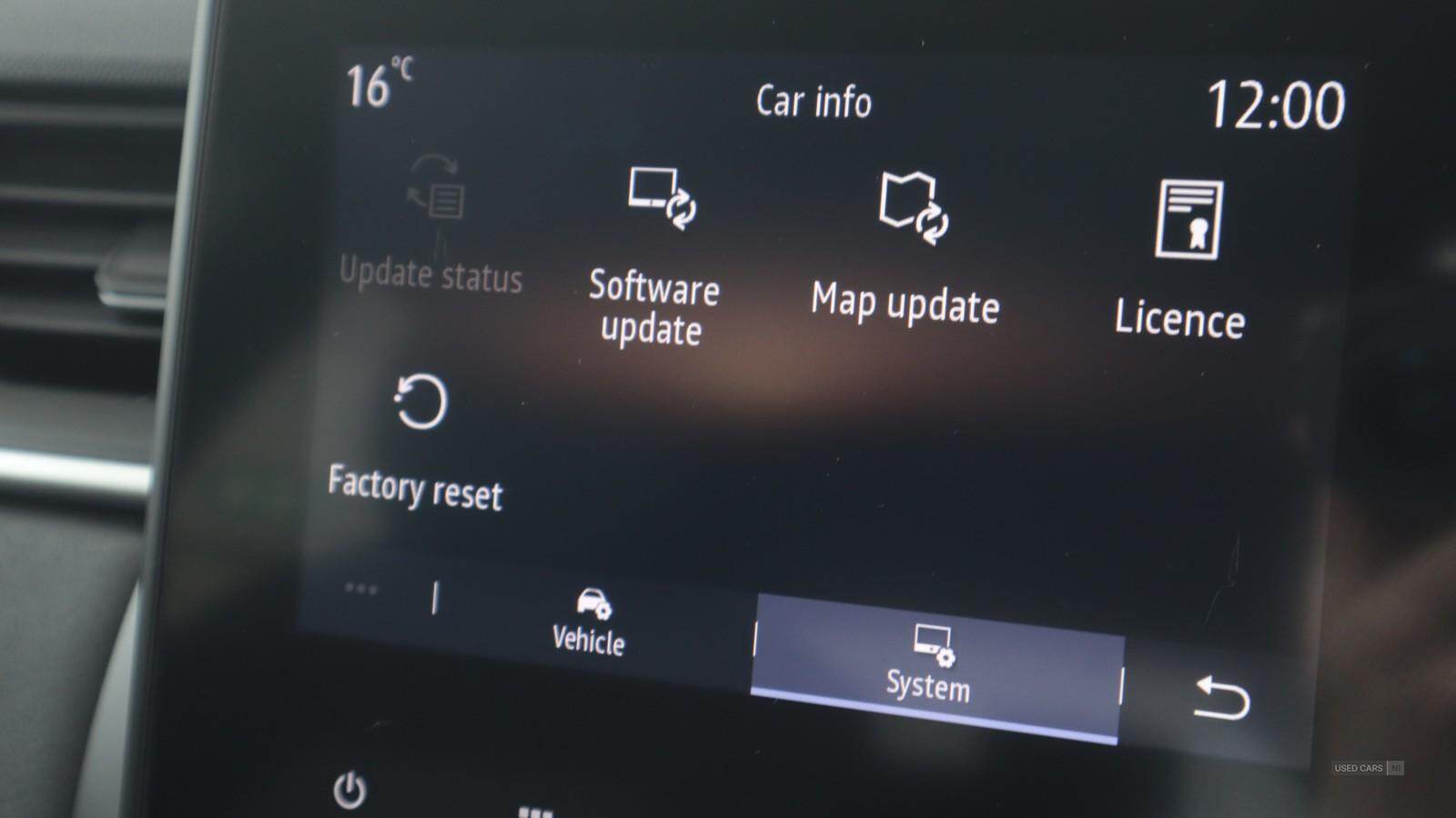 Mar 2022 Renault Captur 1.3 TCE 140 Iconic Edition 5dr EDC
