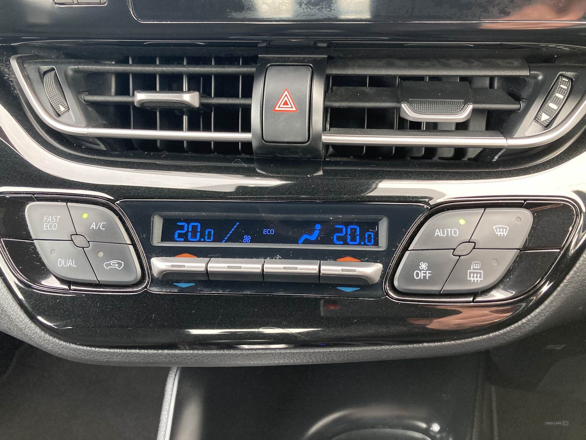 Sep 2017 Toyota CHR 1.8 Hybrid Icon 5dr CVT