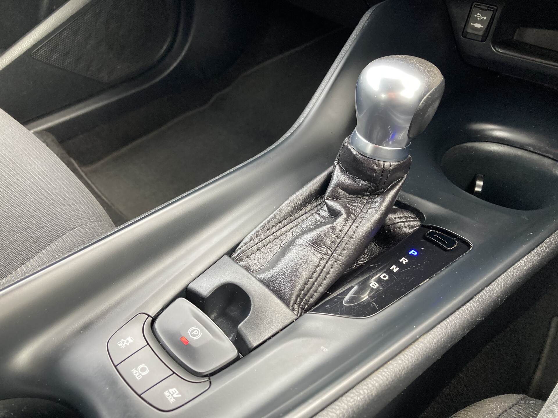 Sep 2017 Toyota CHR 1.8 Hybrid Icon 5dr CVT