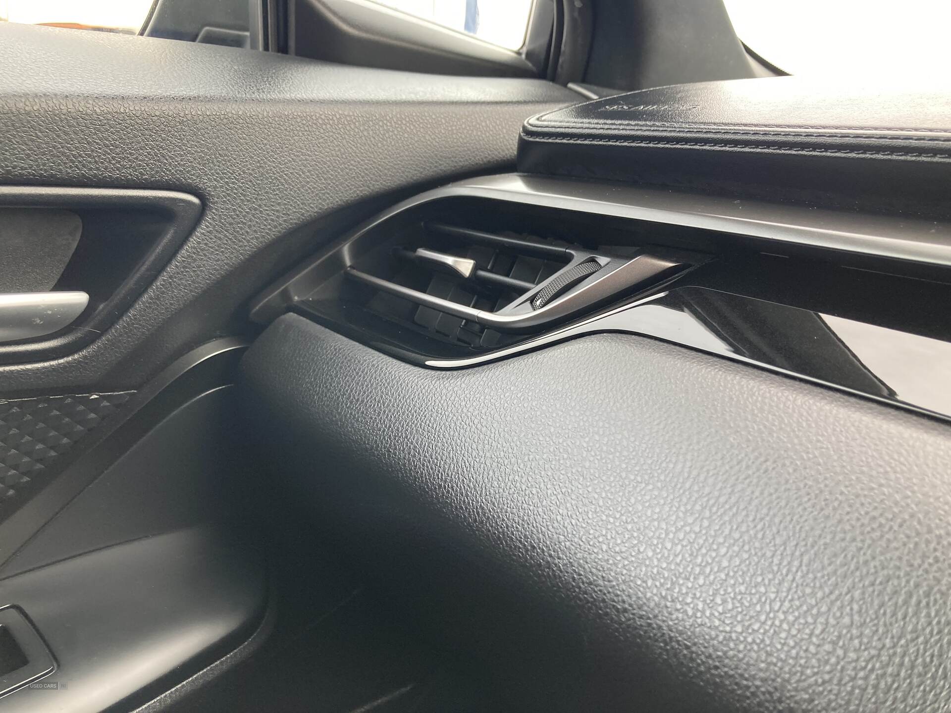 Sep 2017 Toyota CHR 1.8 Hybrid Icon 5dr CVT
