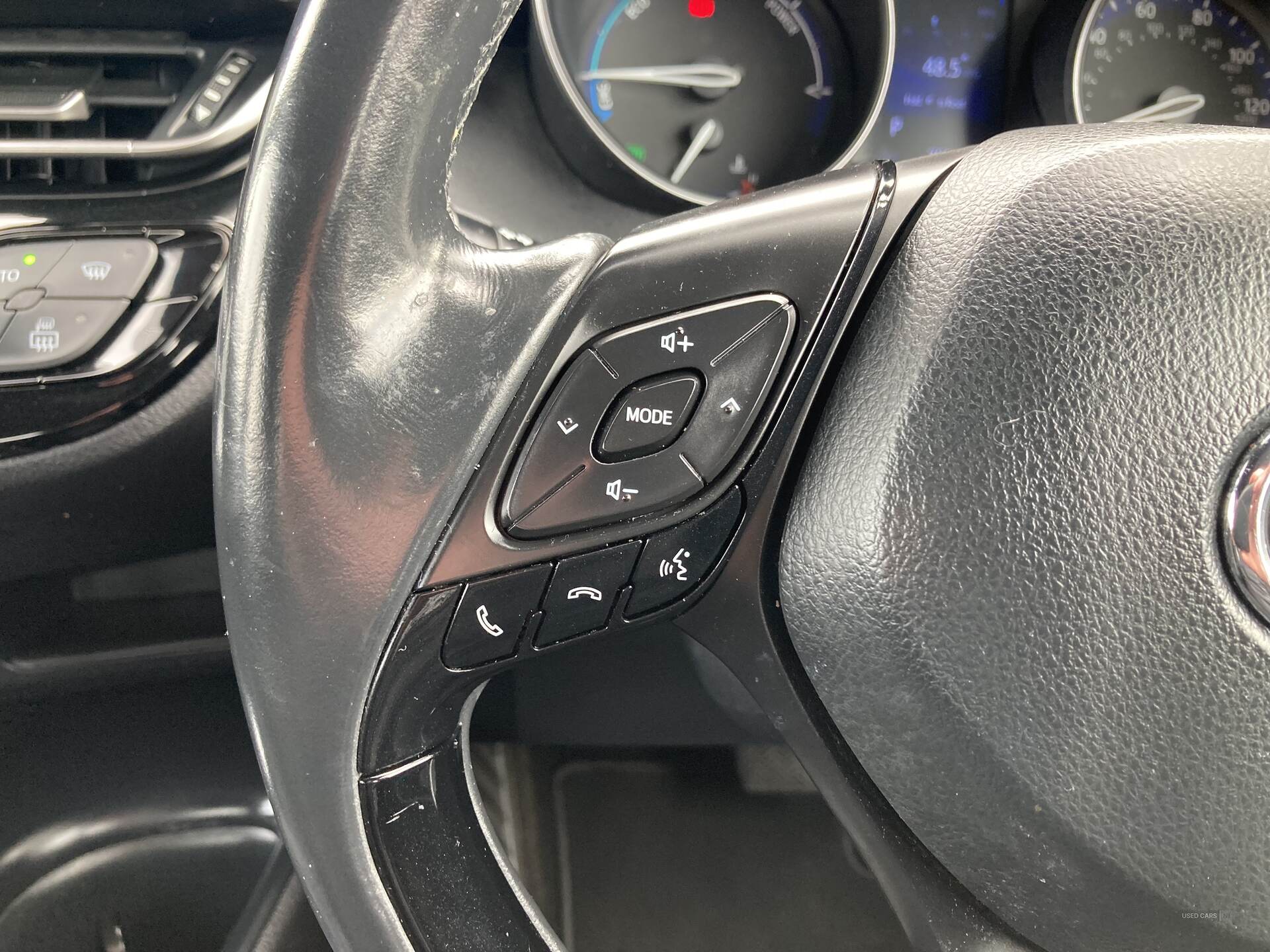 Sep 2017 Toyota CHR 1.8 Hybrid Icon 5dr CVT