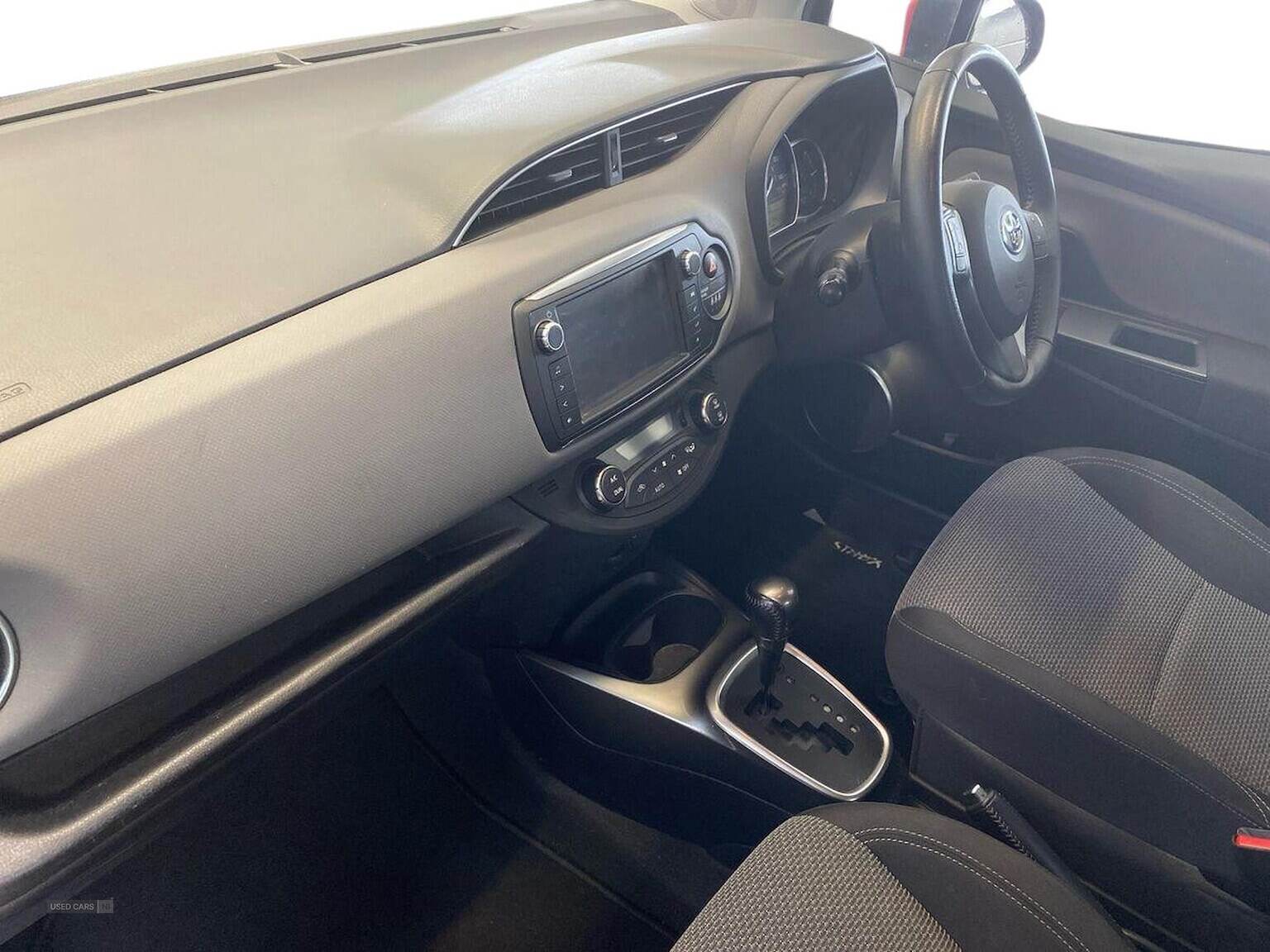 Oct 2016 Toyota Yaris 1.5 Hybrid Icon 5Dr Cvt