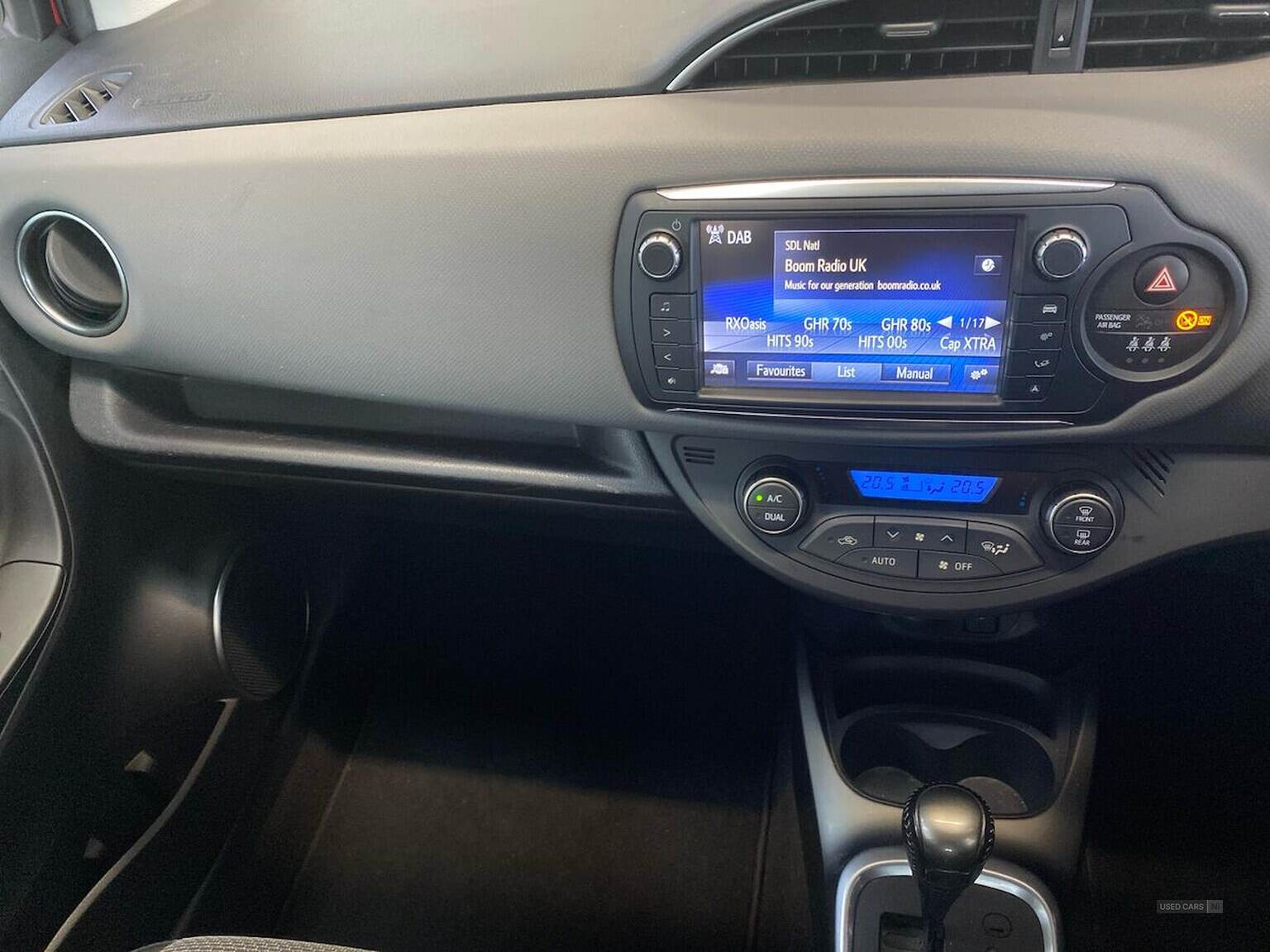 Oct 2016 Toyota Yaris 1.5 Hybrid Icon 5Dr Cvt
