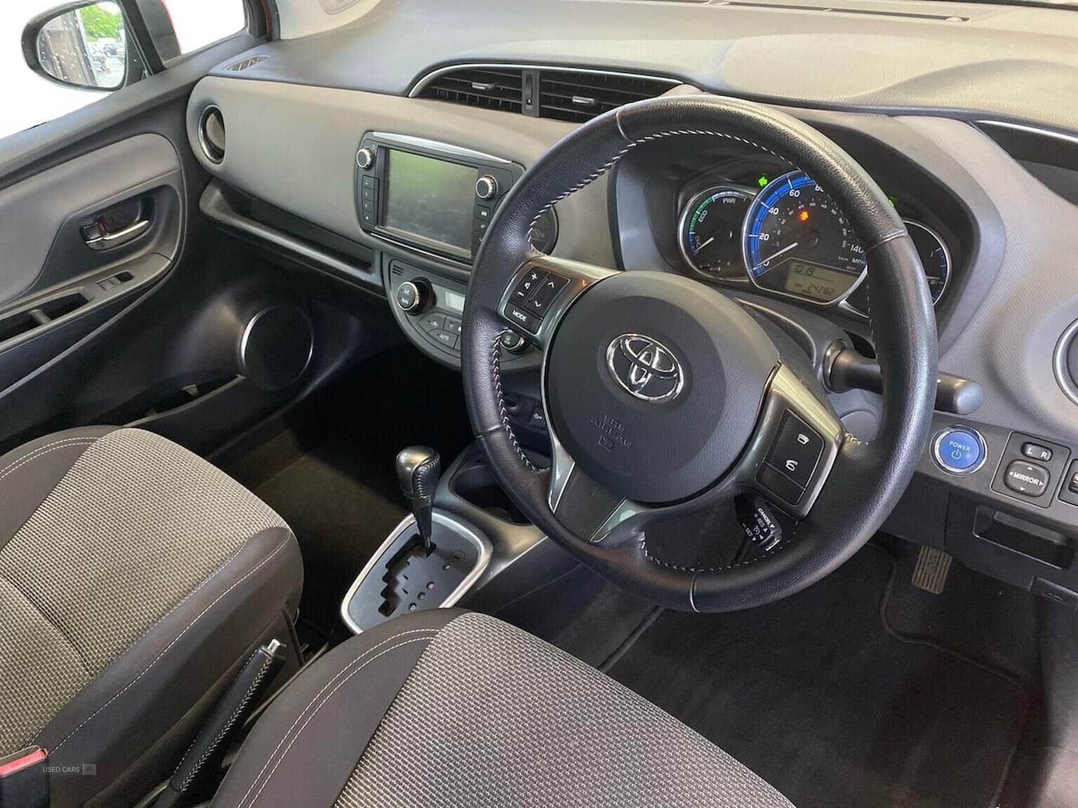 Oct 2016 Toyota Yaris 1.5 Hybrid Icon 5Dr Cvt