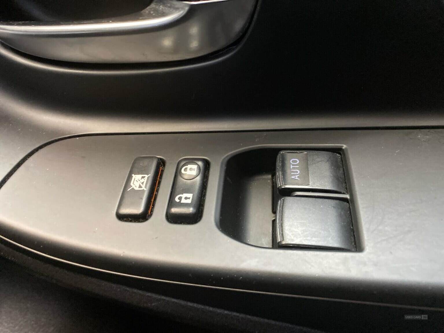 Oct 2016 Toyota Yaris 1.5 Hybrid Icon 5Dr Cvt