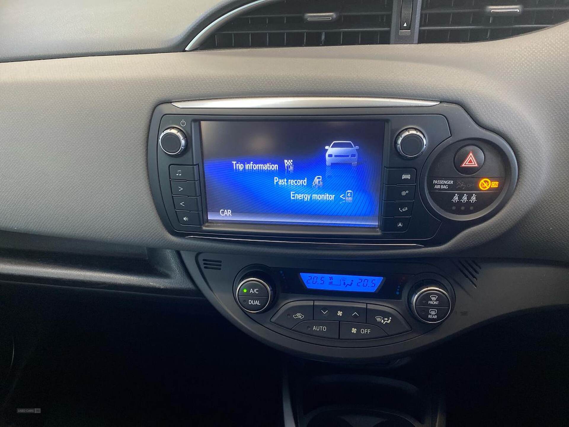 Oct 2016 Toyota Yaris 1.5 Hybrid Icon 5Dr Cvt