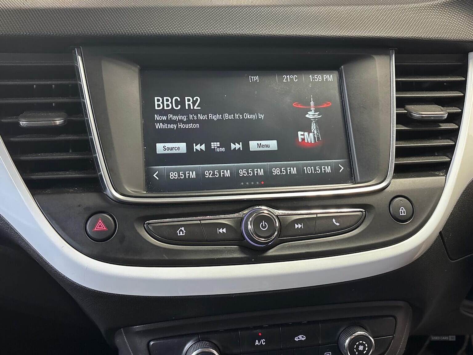Nov 2020 Vauxhall Crossland X 1.2T [110] Griffin 5Dr [6 Spd] [Start Stop]