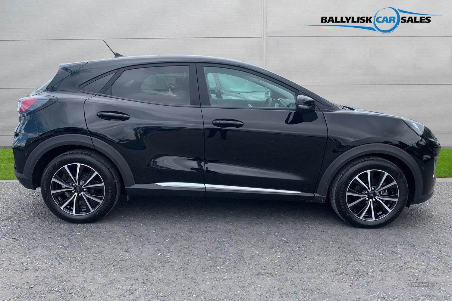 Jan 2024 Ford Puma 1.0 EcoBoost Hybrid mHEV Titanium 5dr DCT