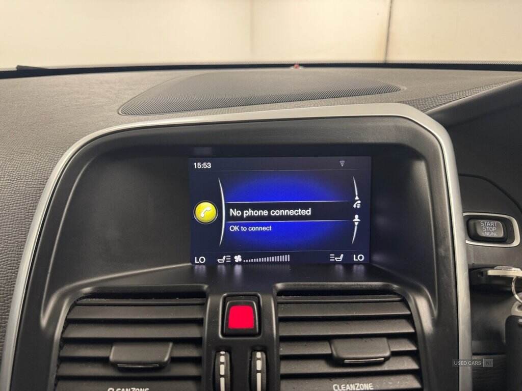 Mar 2017 Volvo XC60 D5 [220] R DESIGN Lux Nav 5dr AWD Geartronic
