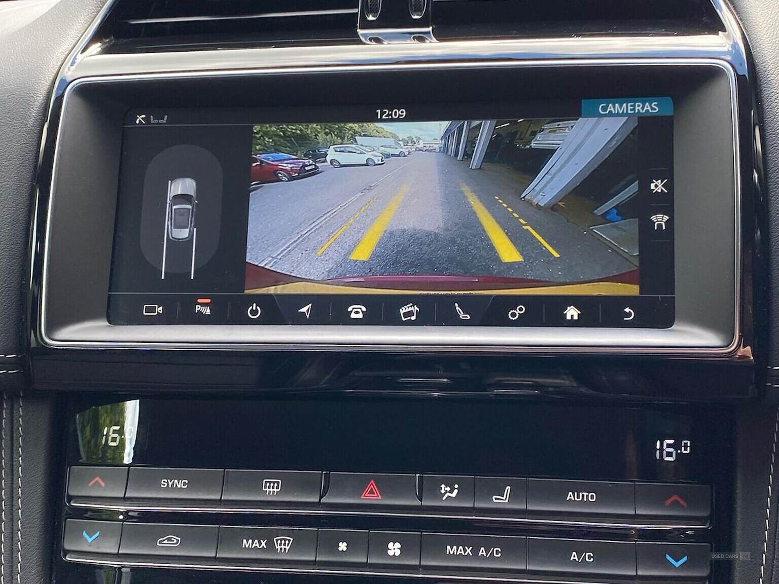 Oct 2019 Jaguar F-Pace 2.0 R-Sport 5Dr Auto Awd