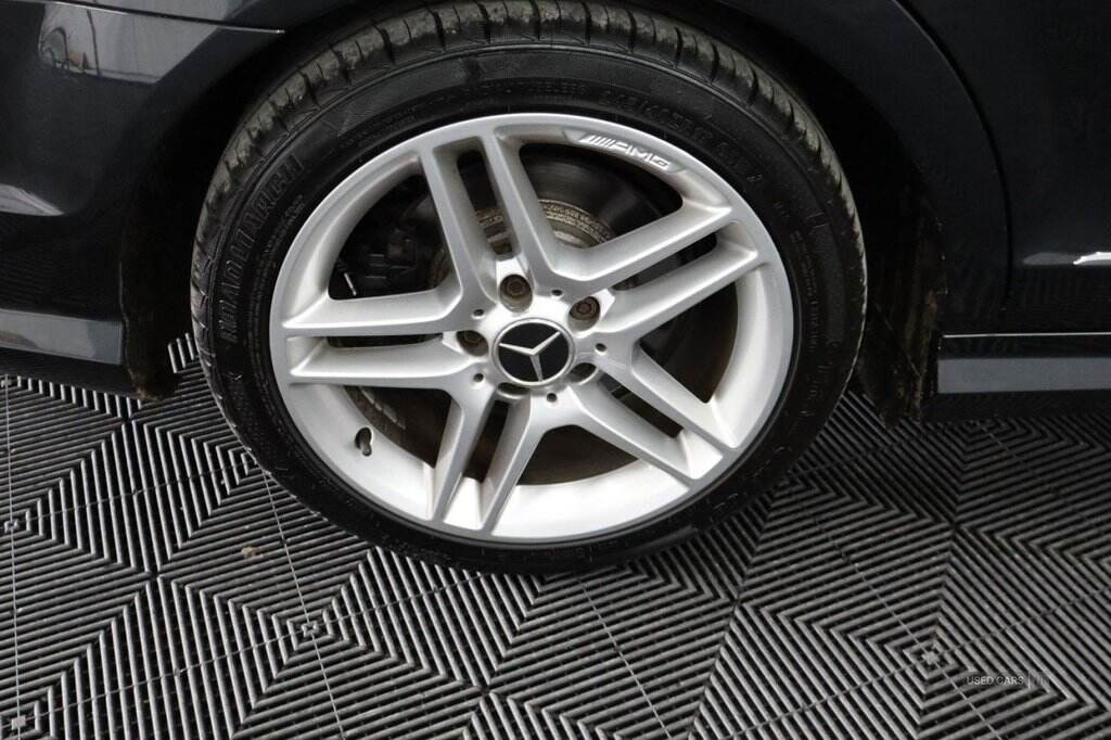 Mar 2014 Mercedes-Benz C-Class C220 CDI BlueEFFICIENCY AMG Sport 4dr