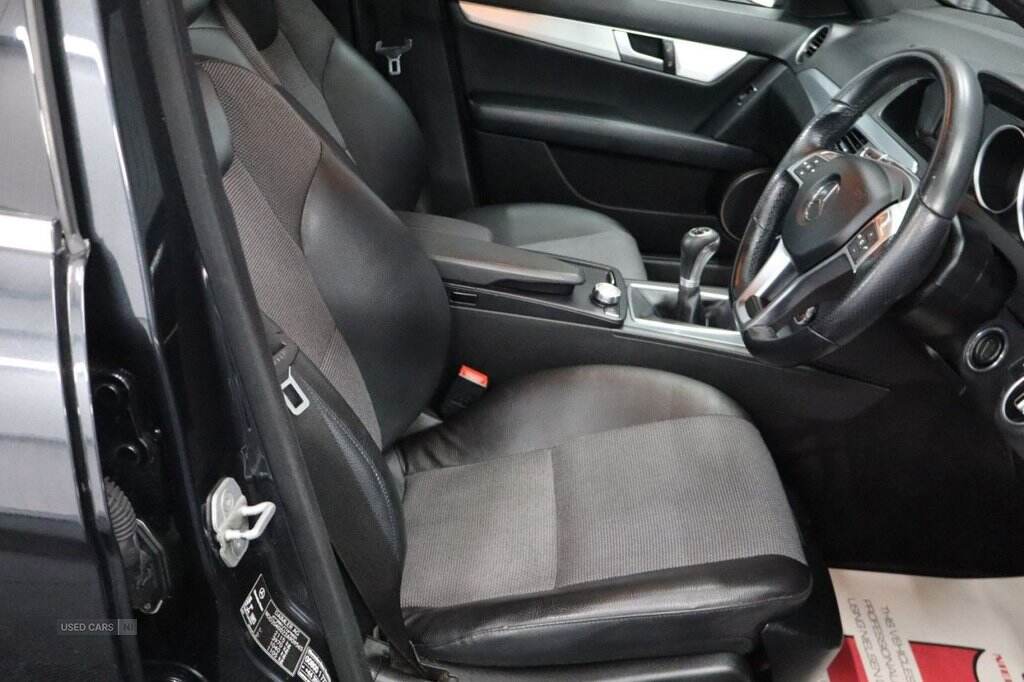 Mar 2014 Mercedes-Benz C-Class C220 CDI BlueEFFICIENCY AMG Sport 4dr