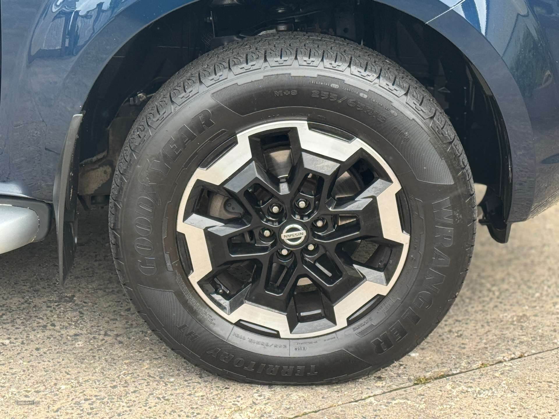 Oct 2021 Nissan Navara Double Cab Pick Up Tekna 2.3dCi 190 TT 4WD Auto