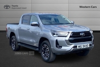 Toyota Hilux 2.8 D-4D Invincible Auto 4WD Euro 6 (s/s) 4dr in Fermanagh