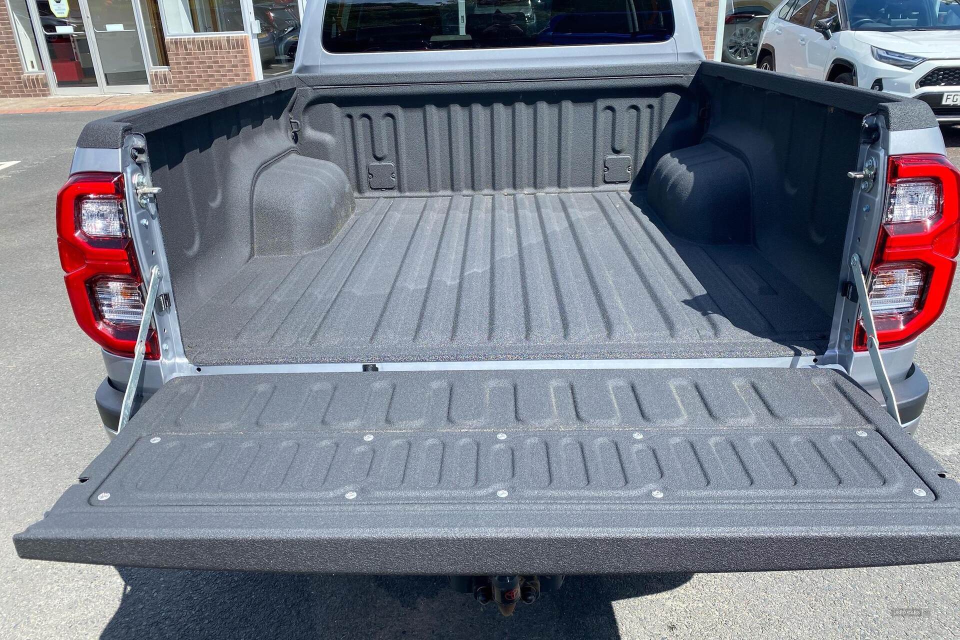Apr 2023 Toyota Hilux Invincible D/Cab Pick Up 2.8 D-4D Auto