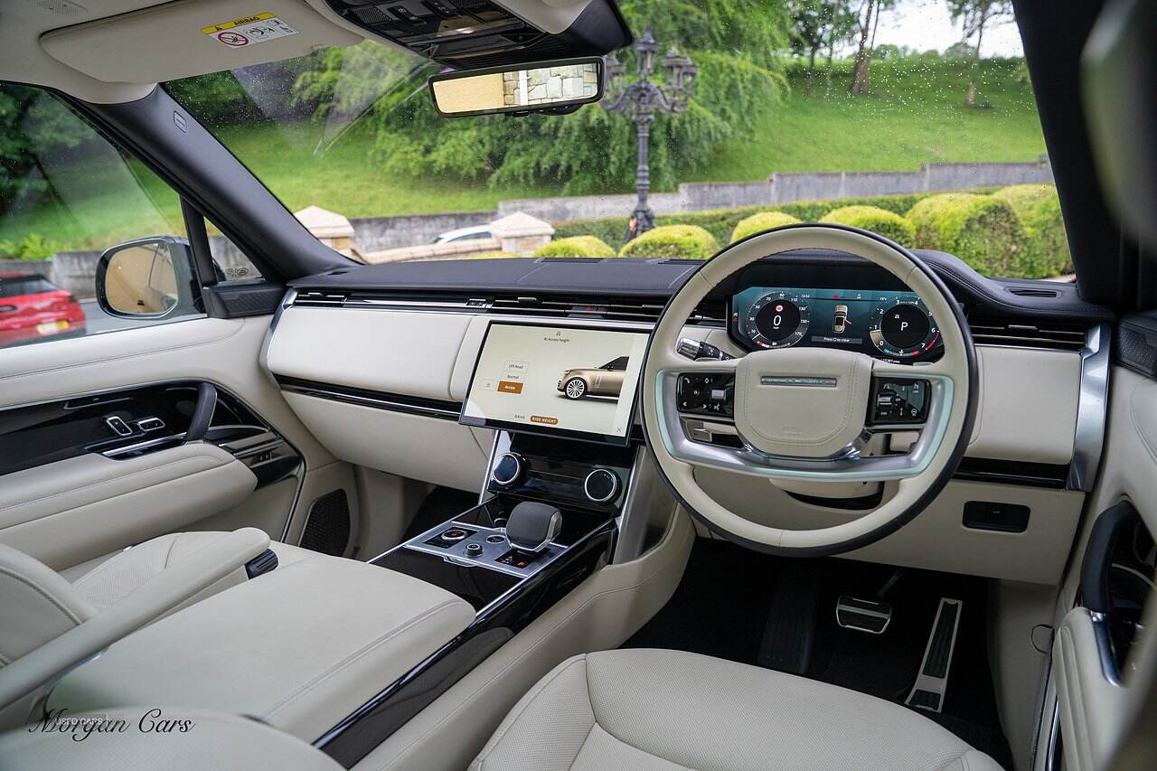 Jun 2022 Land Rover Range Rover 3.0 P400 Autobiography 4dr Auto