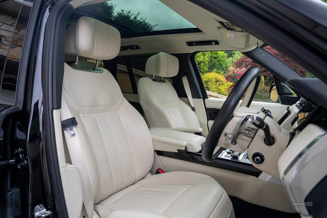 Jun 2022 Land Rover Range Rover 3.0 P400 Autobiography 4dr Auto
