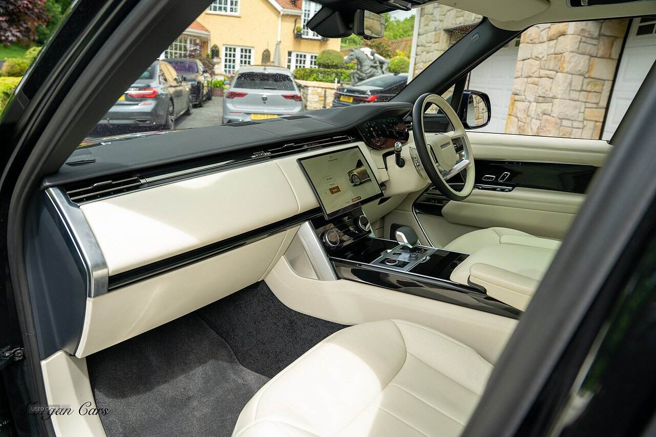 Jun 2022 Land Rover Range Rover 3.0 P400 Autobiography 4dr Auto