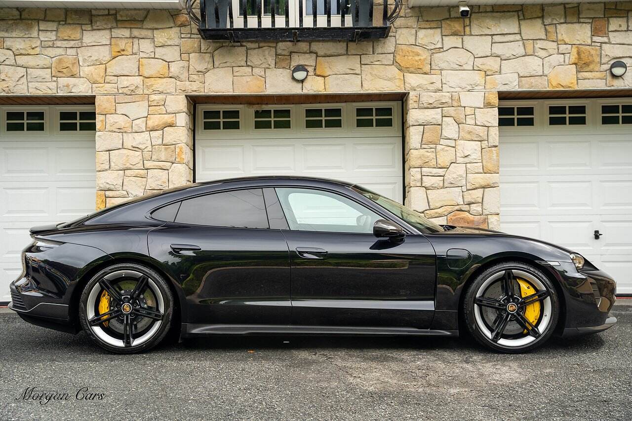 Feb 2022 Porsche Taycan 560kW Turbo S 93kWh 4dr Auto