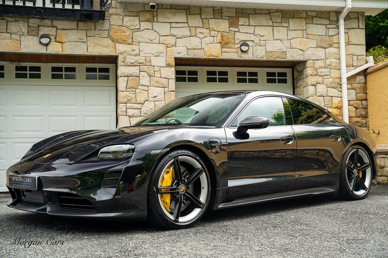 Feb 2022 Porsche Taycan 560kW Turbo S 93kWh 4dr Auto