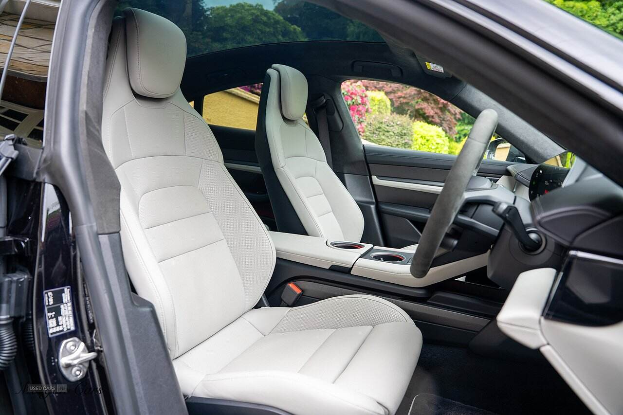 Feb 2022 Porsche Taycan 560kW Turbo S 93kWh 4dr Auto