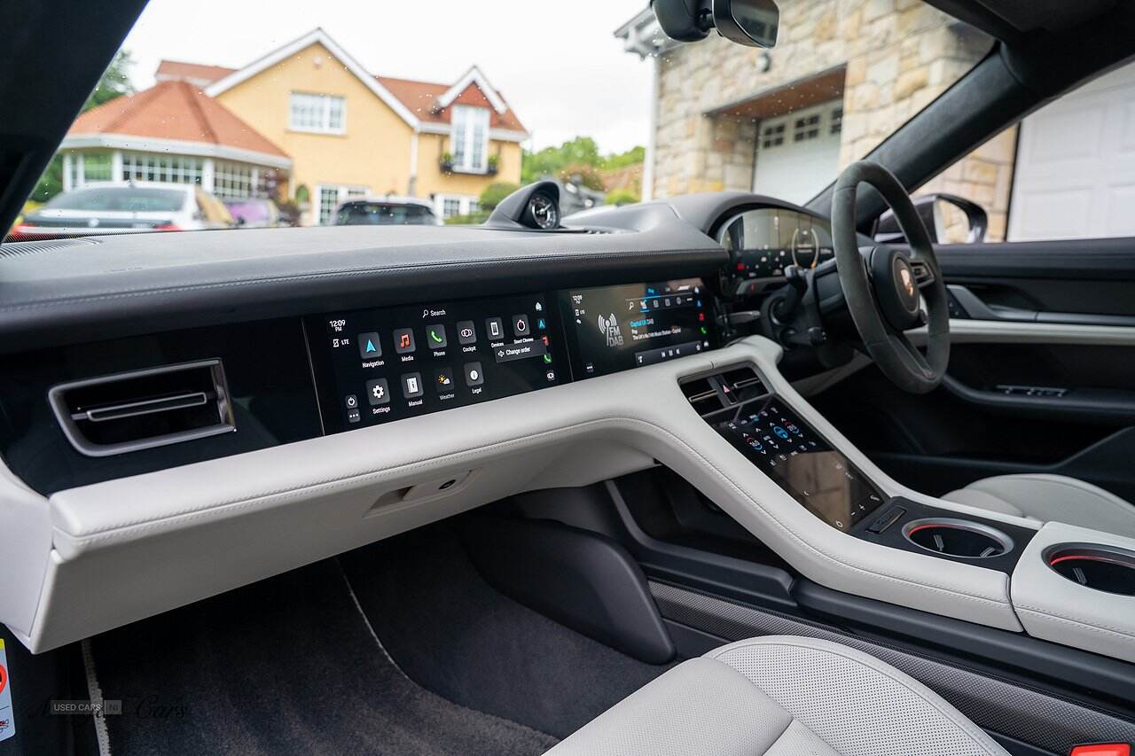 Feb 2022 Porsche Taycan 560kW Turbo S 93kWh 4dr Auto