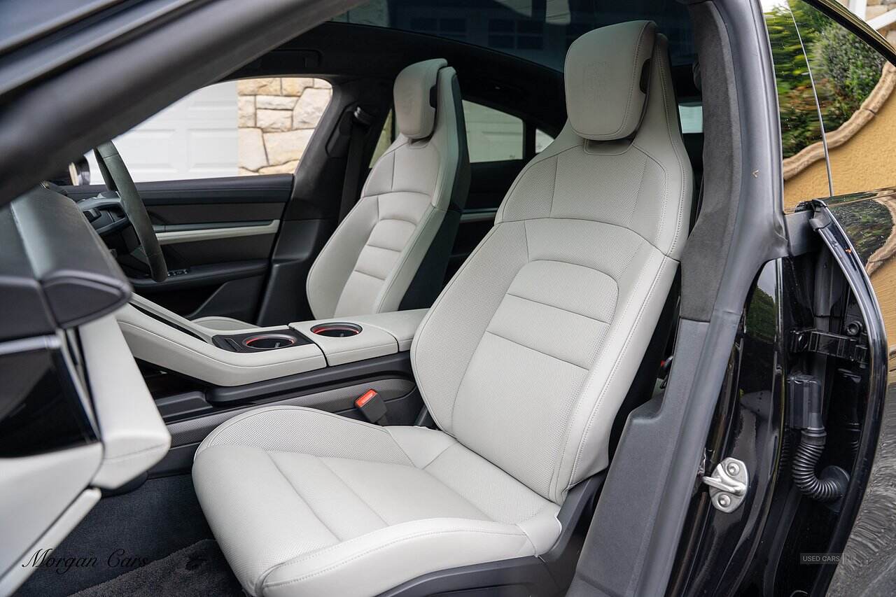 Feb 2022 Porsche Taycan 560kW Turbo S 93kWh 4dr Auto