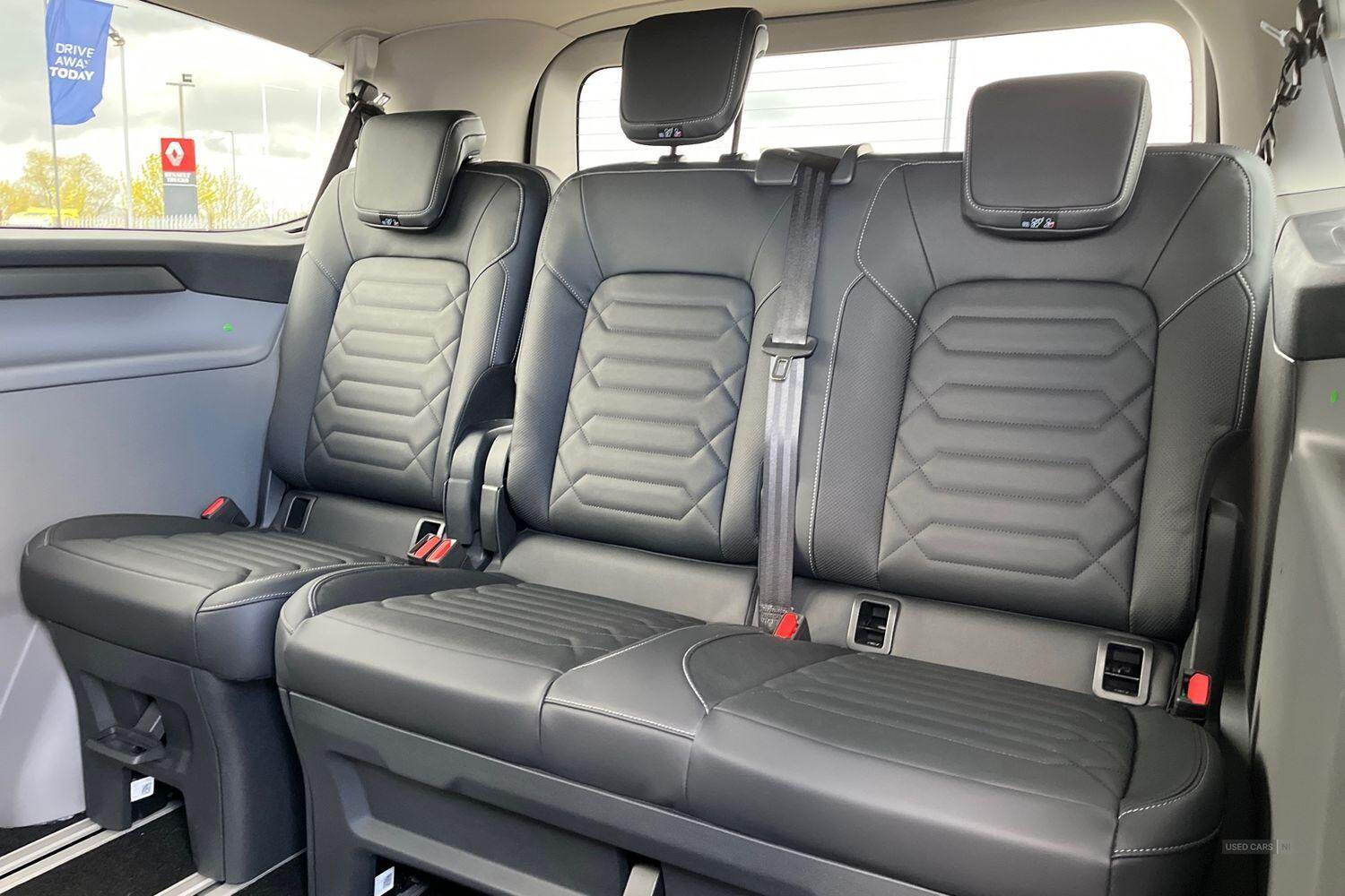 Jan 2025 Ford Tourneo Custom 2.5 PHEV 232ps H1 Titanium X 8 seater Auto