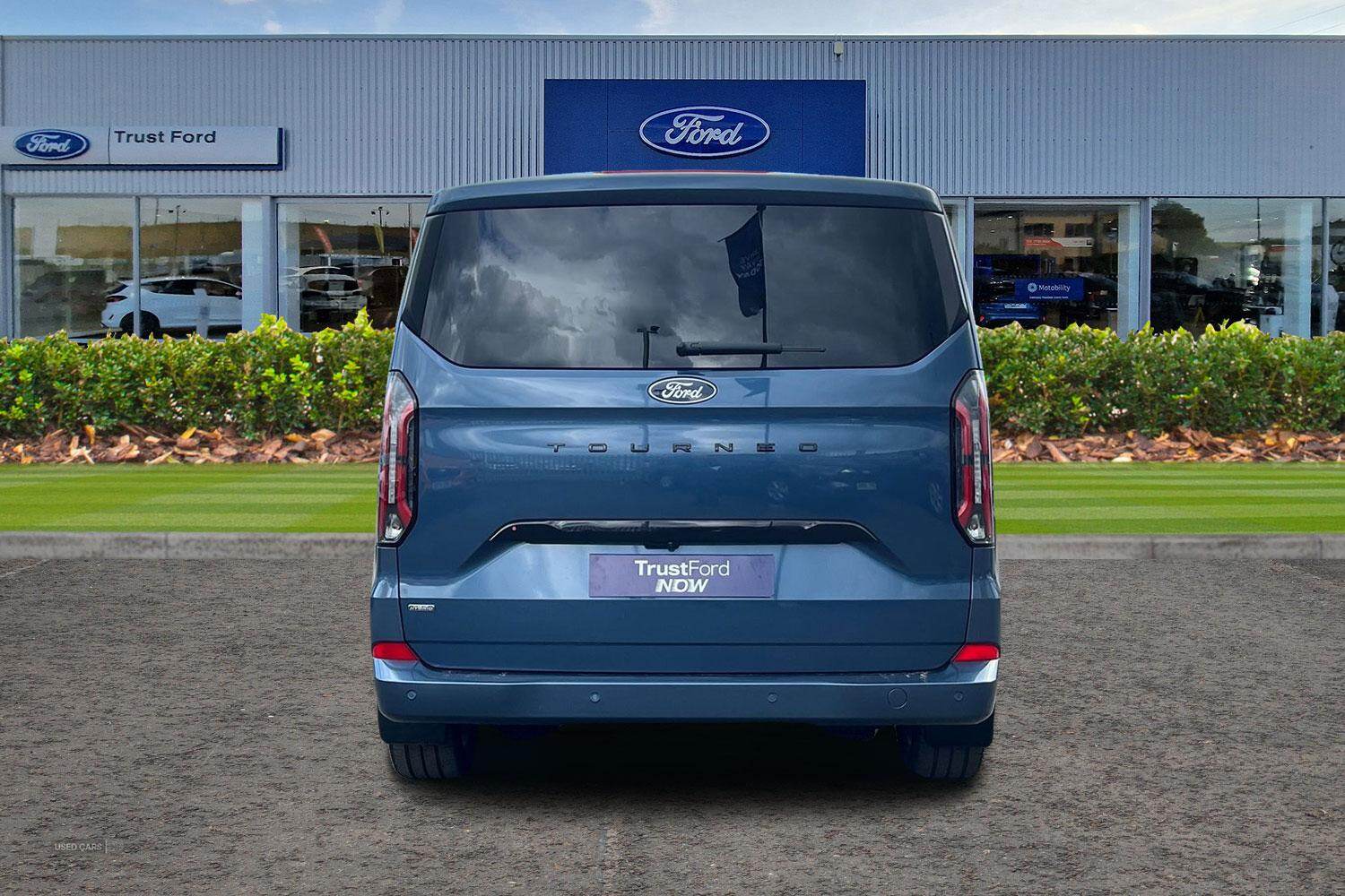 Jan 2025 Ford Tourneo Custom 2.5 PHEV 232ps H1 Titanium X 8 seater Auto