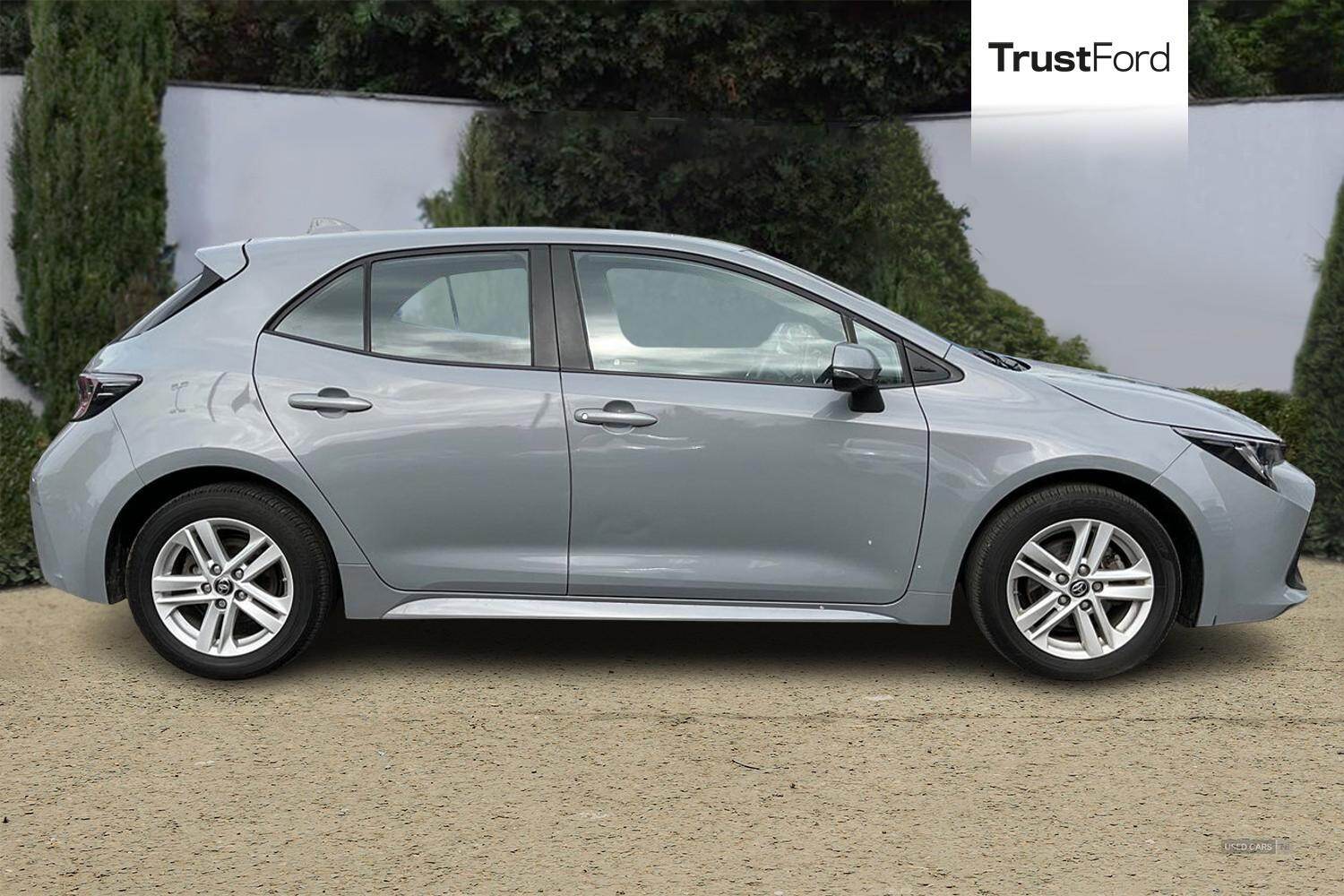 Dec 2022 Toyota Corolla 1.8 VVT-i Hybrid Icon 5dr CVT