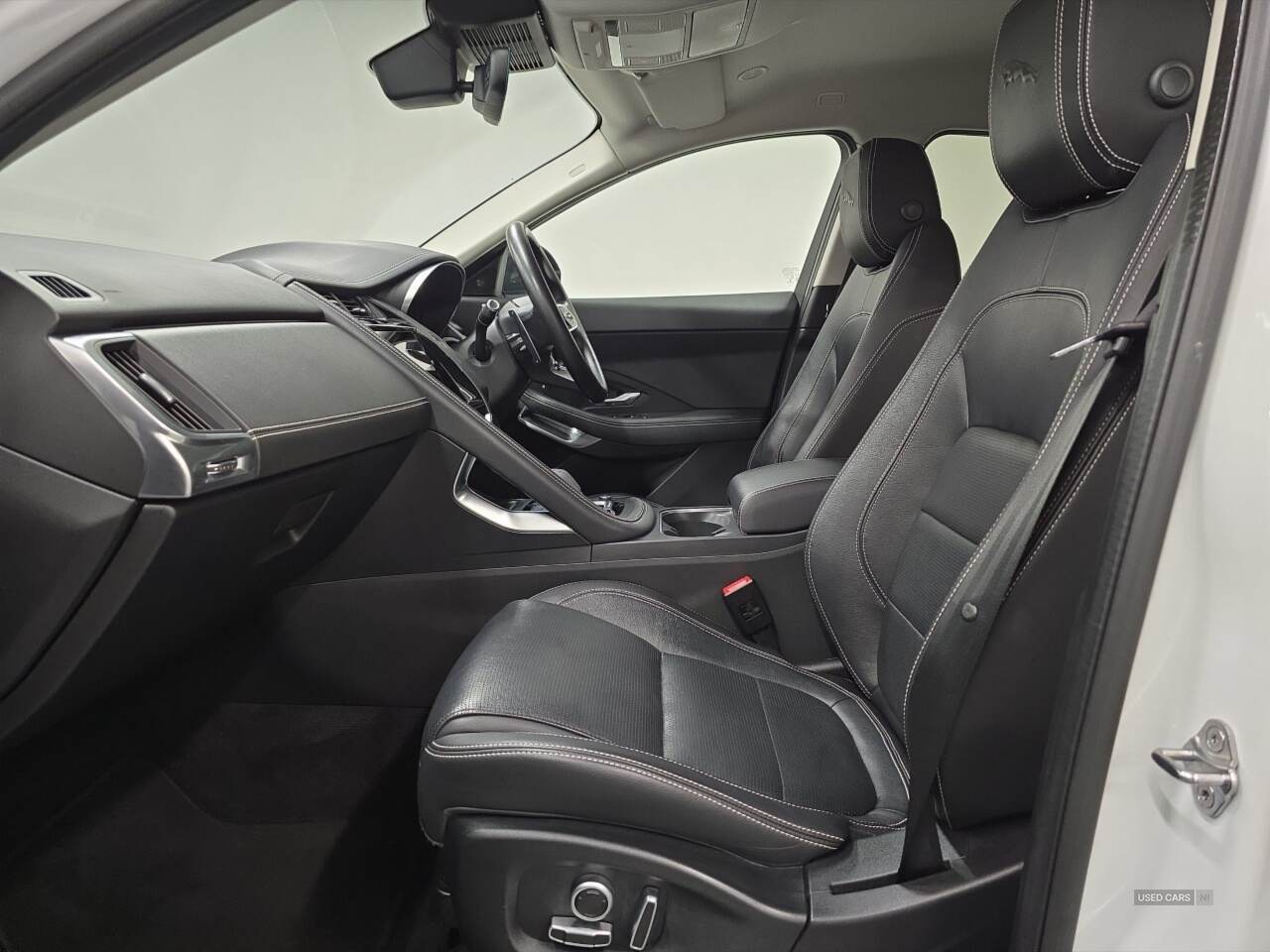 May 2021 Jaguar E-Pace 2.0 D200 R-Dynamic SE 5dr Auto