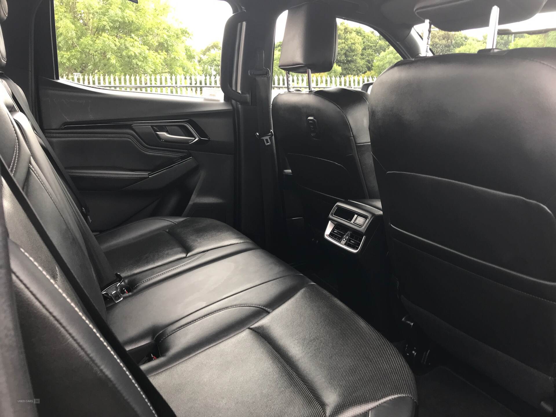 May 2021 Isuzu D-Max 1.9 V-Cross Double Cab 4x4 Auto